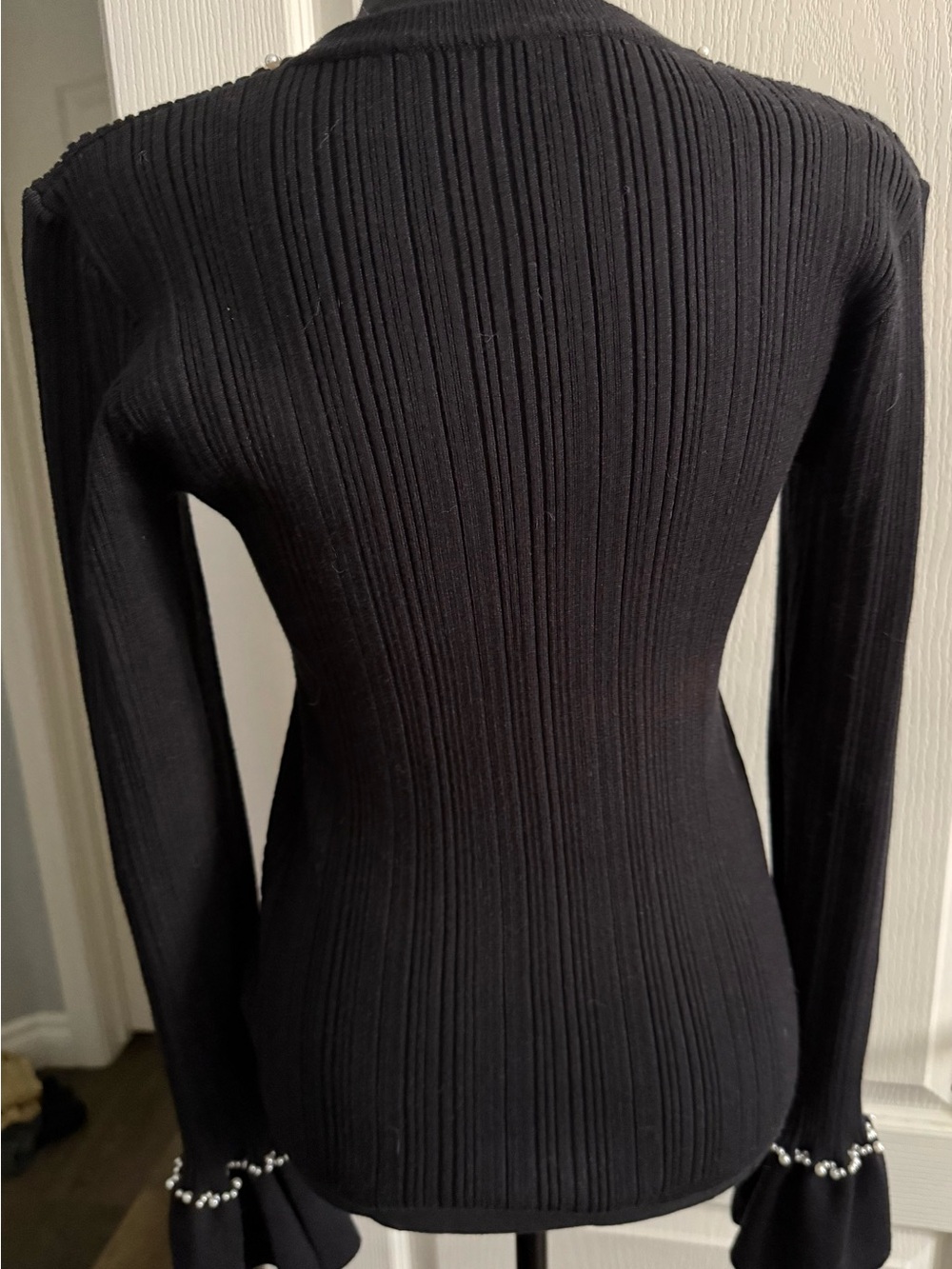 Commense Black Ribbed Long-Sleeve Top with Pearl Trim Size Large - Picture 3 of 6